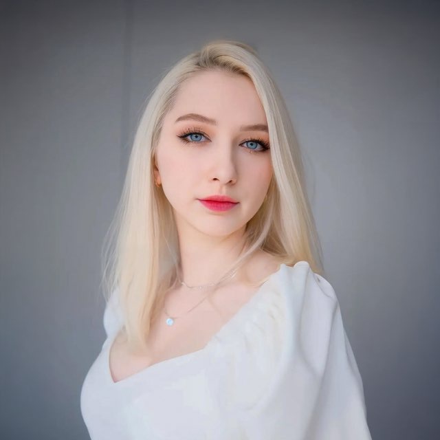 Менеджер Анастасия